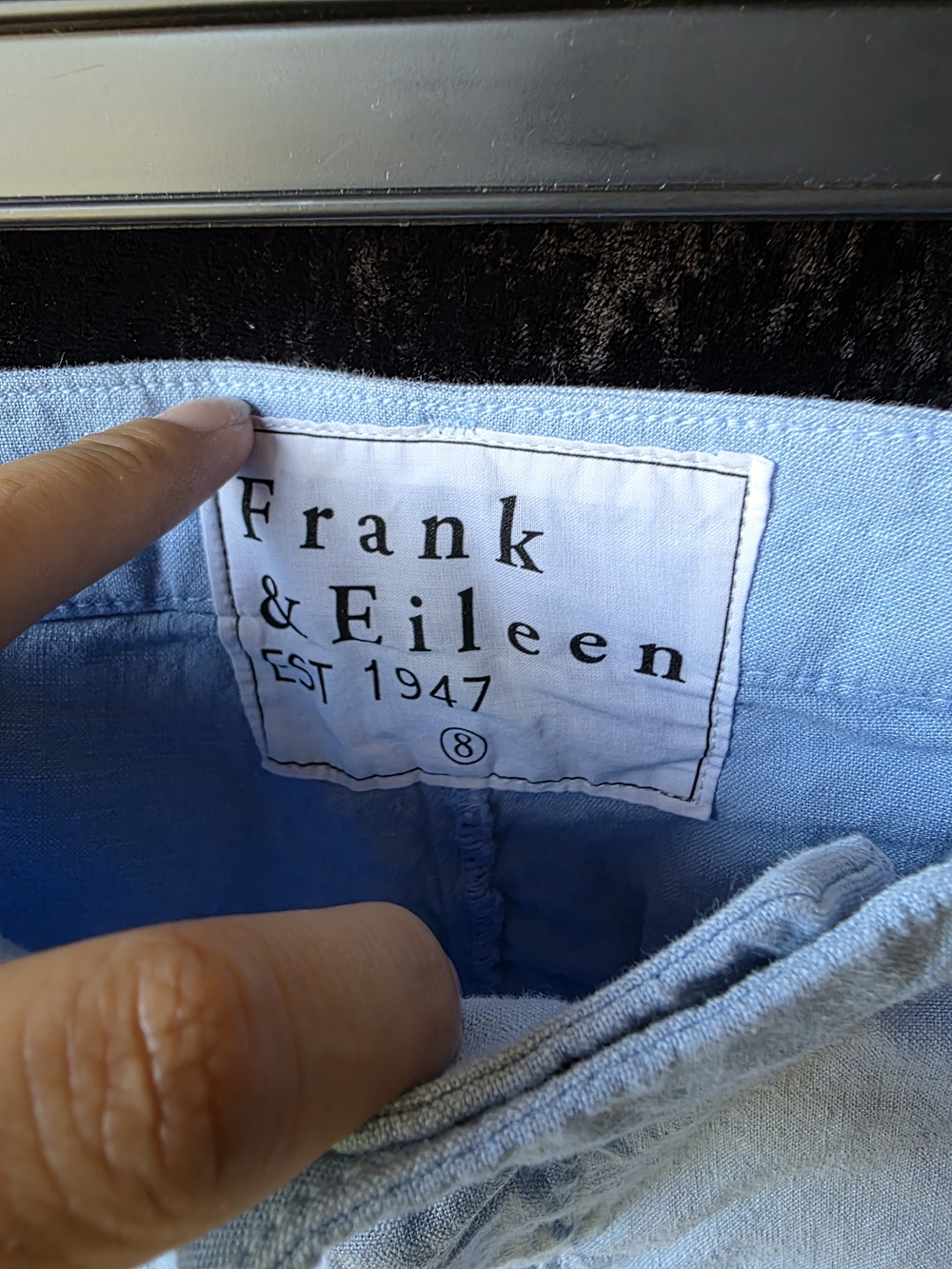 Frank & Eileen Light Wash Pull-On Pants | Women's Size 8 - Picture 3 of 5